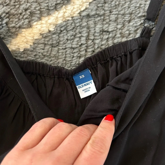 Old Navy One Shoulder Tank NWT - Picture 4 of 5